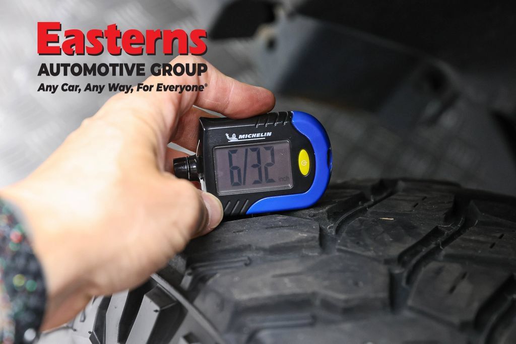 Used 2023 Jeep Wrangler Unlimited w/ Cold Weather Group AWD/4WD image 28