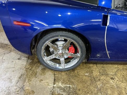 Used 2005 Chevrolet Corvette Coupe w/ Preferred Equipment Group image 6