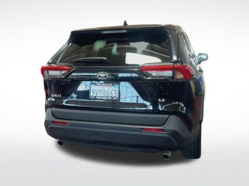 Used 2024 Toyota RAV4 LE FWD image 8