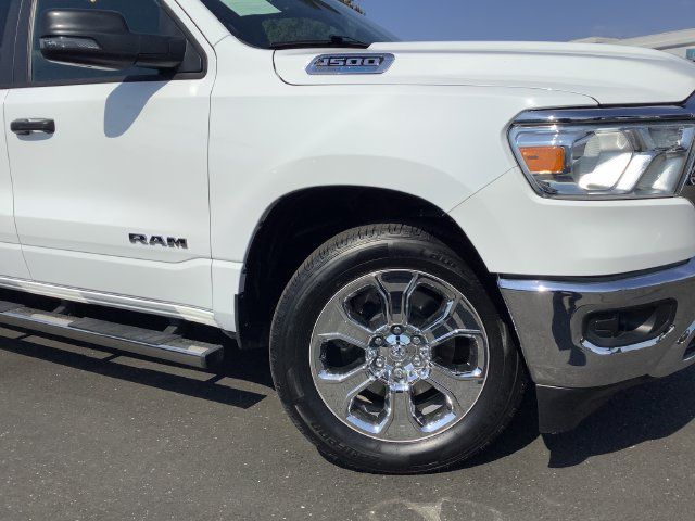 Used 2023 RAM 1500 Big Horn AWD/4WD image 3