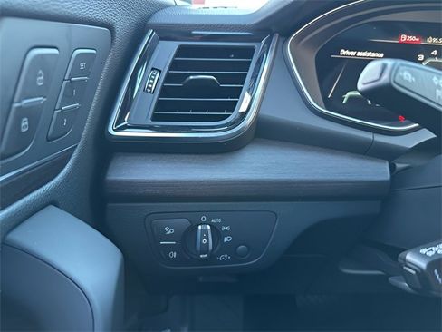 Used 2022 Audi Q5 2.0T Premium Plus image 12