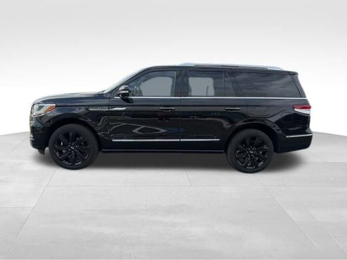 Used 2023 Lincoln Navigator Reserve image 4