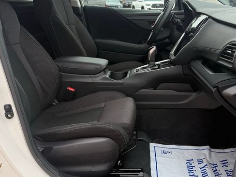Used 2025 Subaru Outback Premium AWD/4WD image 24
