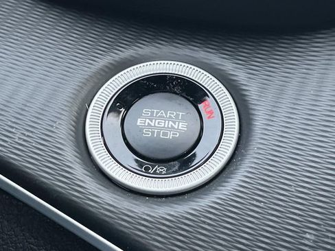 New 2026 Jeep Grand Cherokee Laredo image 33