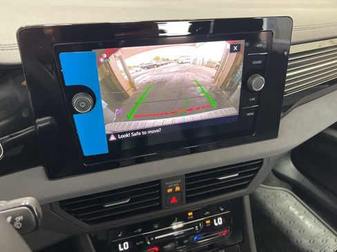 New 2025 Volkswagen Jetta SE image 19