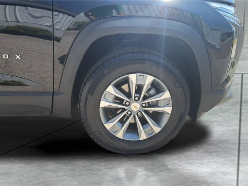 Used 2026 Chevrolet Equinox LT AWD/4WD image 25