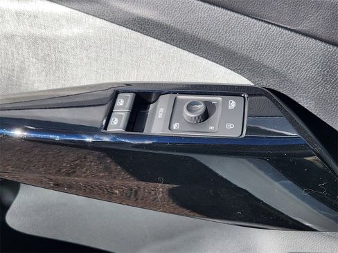 New 2026 Volkswagen ID.4 Pro image 4