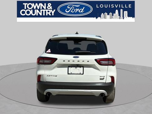 Used 2023 Ford Escape Active w/ Tech Pack #2 AWD/4WD image 4