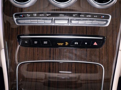 Certified 2022 Mercedes-Benz GLC 300 4MATIC image 20