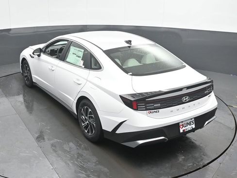 New 2026 Hyundai Sonata Blue FWD image 38