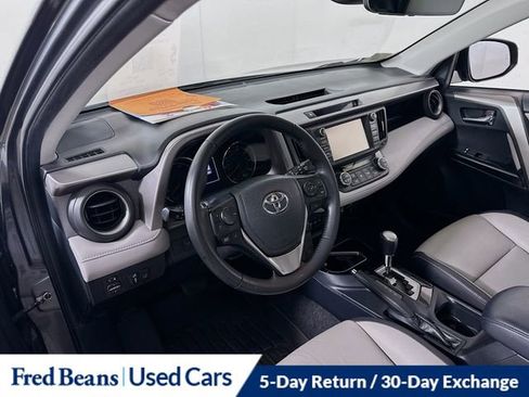 Used 2018 Toyota RAV4 Limited w/ Carpet Mat Package AWD/4WD image 9