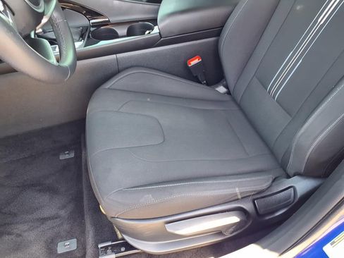 Used 2023 Hyundai Elantra SEL w/ Convenience Package FWD image 24