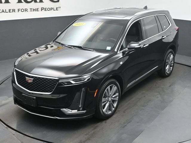 Used 2025 Cadillac XT6 Premium Luxury AWD/4WD image 52