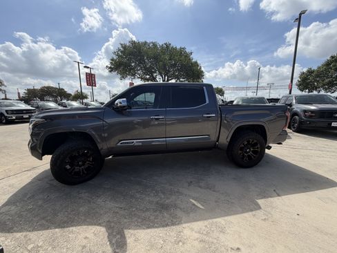 Used 2022 Toyota Tundra Capstone AWD/4WD image 11