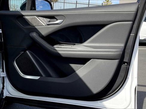 New 2024 Jaguar I-PACE R-Dynamic HSE image 29
