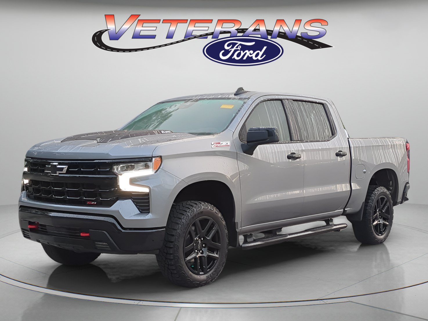 Used 2025 Chevrolet Silverado 1500 LT Trail Boss w/ Convenience Package II AWD/4WD image 1
