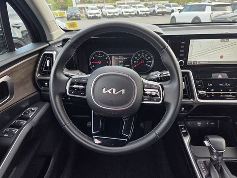 Used 2023 Kia Sorento S w/ Panoramic Sunroof Package AWD/4WD image 14