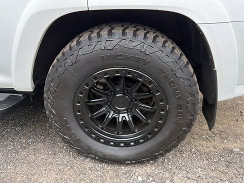 Used 2021 Toyota 4Runner SR5 AWD/4WD image 22
