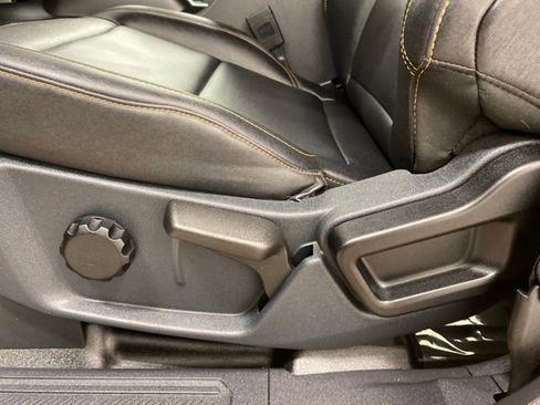 Used 2021 Ford Bronco Badlands image 13