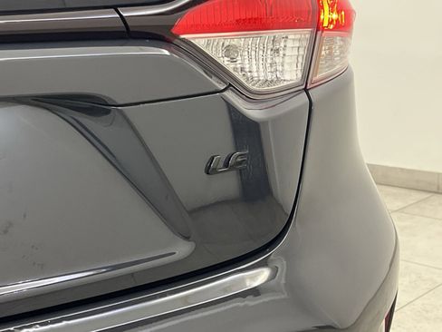 Used 2025 Toyota Corolla LE image 27