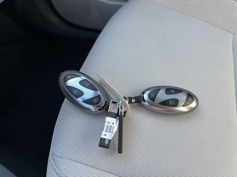 Used 2025 Hyundai Kona SEL image 26