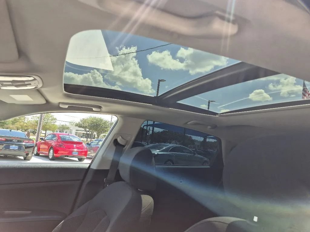 Used 2019 Kia Optima LX w/ LX Premium Package FWD image 18