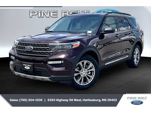Used 2022 Ford Explorer XLT w/ Equipment Group 202A AWD/4WD image 10