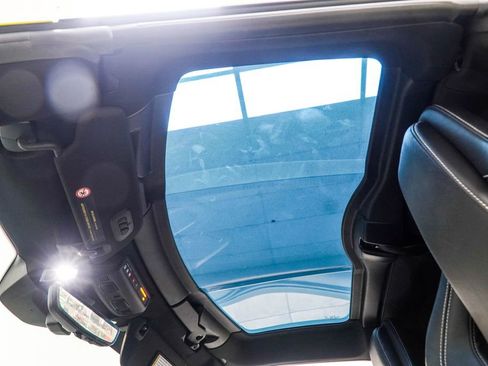 Used 2020 Chevrolet Corvette Stingray Preferred Cpe w/ 2LT Preferred Equipment Group RWD image 42