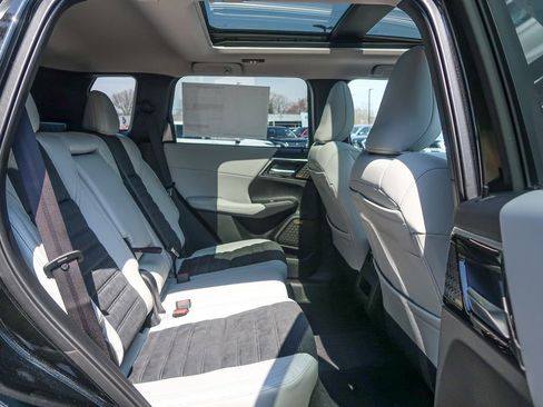 New 2026 Mitsubishi Outlander SE AWD/4WD image 17