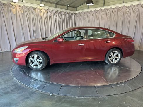 Used 2013 Nissan Altima 2.5 SV FWD image 8