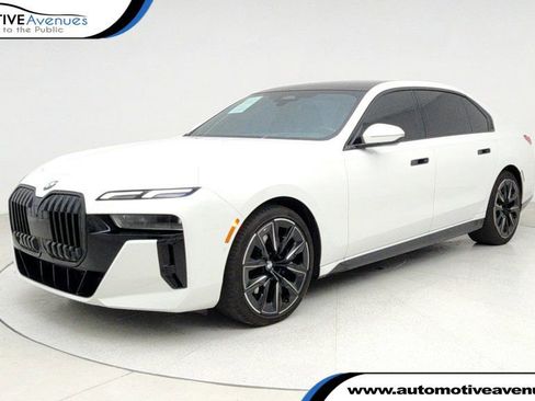 Used 2023 BMW 740i w/ Parking Assistance Package image 1