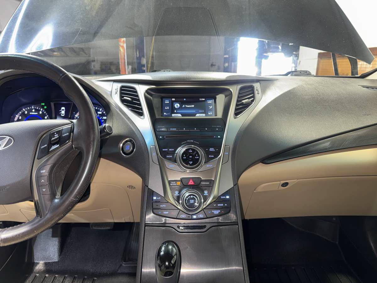 Used 2014 Hyundai Azera FWD image 15