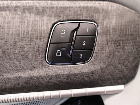 Certified 2025 Ford Explorer Platinum w/ Ultimate Package image 12