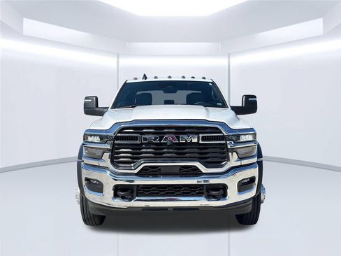 Used 2025 RAM 5500 Tradesman AWD/4WD image 9