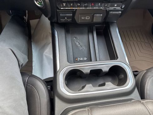 Used 2021 Chevrolet Silverado 2500 LTZ w/ LTZ Plus Package image 19