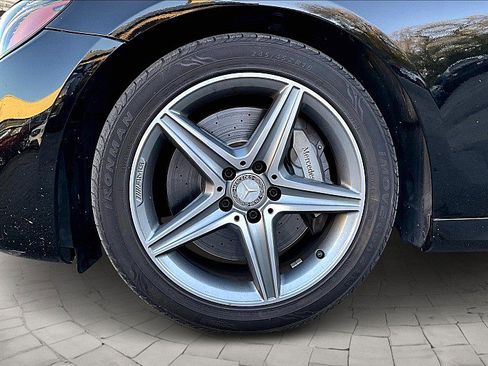 Used 2017 Mercedes-Benz E 300 4d Sedan E300 Luxury image 8