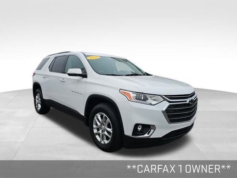 Used 2021 Chevrolet Traverse LT image 2