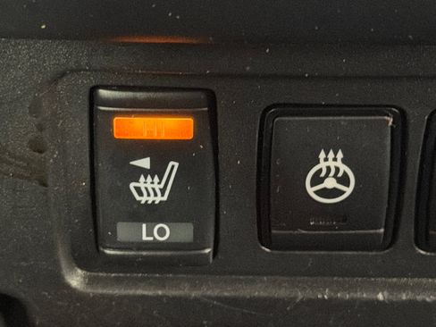 Used 2022 Nissan Frontier PRO-4X AWD/4WD image 28