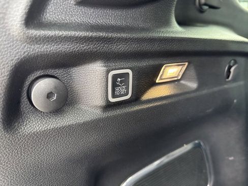 Used 2021 Jeep Grand Cherokee L Limited image 25