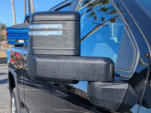 Used 2025 Chevrolet Silverado 2500 LT w/ Convenience Package image 12