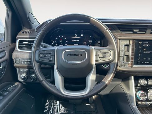 Used 2022 GMC Yukon Denali AWD/4WD image 14