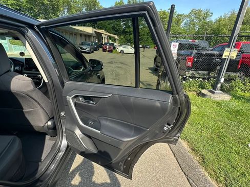 Used 2019 Toyota RAV4 XLE w/ Convenience Package AWD/4WD image 35