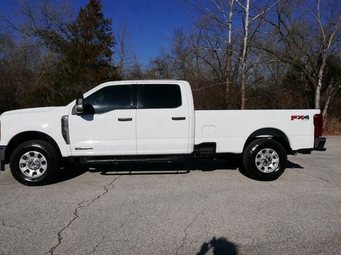 Used 2024 Ford F250 XLT w/ FX4 Off-Road Package image 3