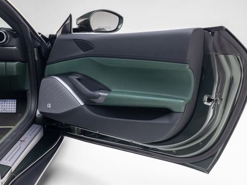 Certified 2019 Ferrari Portofino RWD image 62