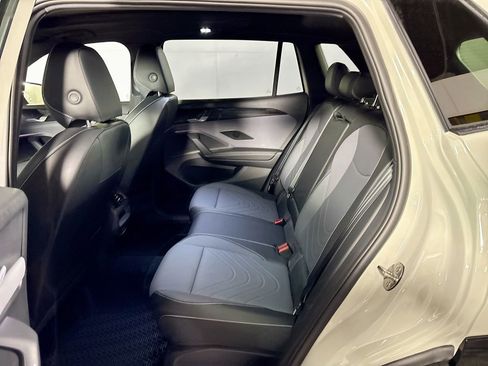 New 2026 Volkswagen Tiguan SE R-Line AWD/4WD image 20