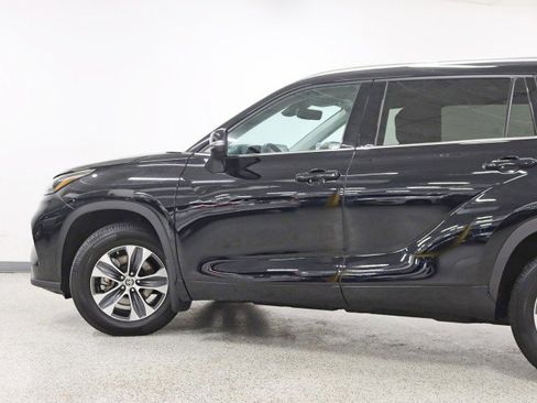 Used 2020 Toyota Highlander XLE image 10