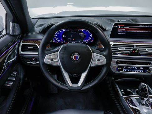 Used 2020 BMW ALPINA B7 xDrive w/ Luxury Rear Seating Package image 9