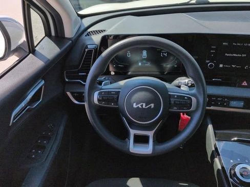 Used 2023 Kia Sportage LX image 15