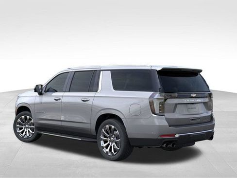 New 2026 Chevrolet Suburban Premier w/ Sun And Tow Package AWD/4WD image 3