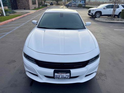 Used 2019 Dodge Charger SXT image 7